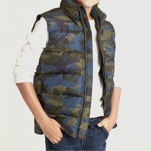 Gap Kids Camo Puffer Vest Size M Like New